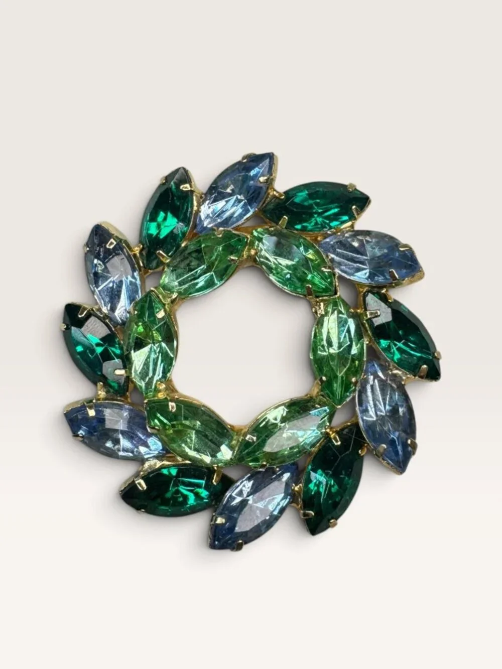 1950s Green Blue Navette Rhinestone Wreath Open Circlet Brooch Pin 2.01